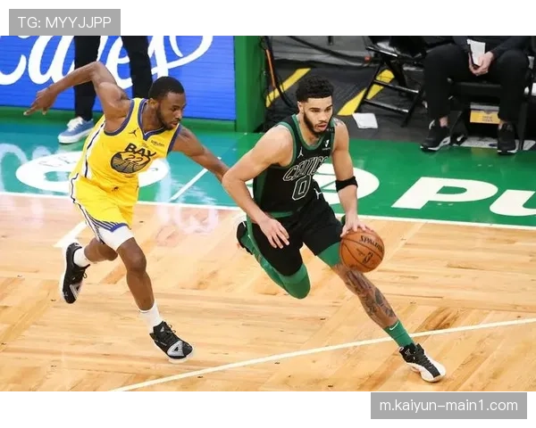 底薪内线奎塔与加尔扎受益 绿军体系弥补塔图姆空缺 底薪内线奎塔与加尔扎受益 绿军体系弥补塔图姆空缺